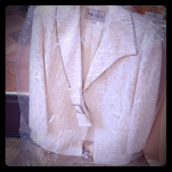 Ladies Church attire. - Picture 1 of 1